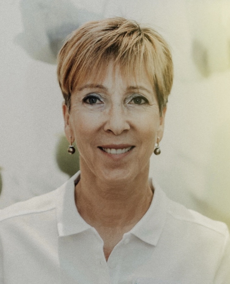 Dr. Agnes Schopoti - Mak
